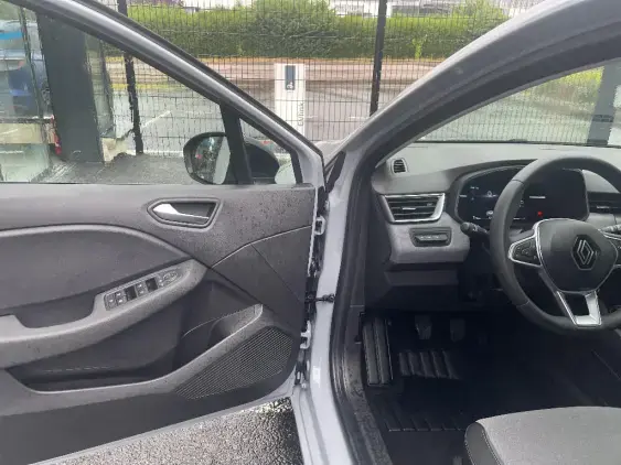 RENAULT CLIO V - voiture d'occasion - Photo 18