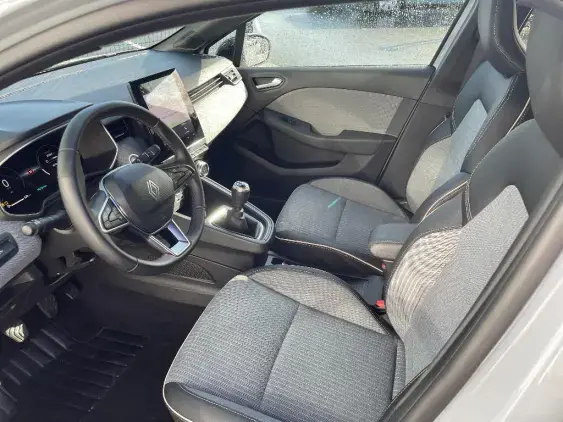 RENAULT CLIO V - voiture d'occasion - Photo 17