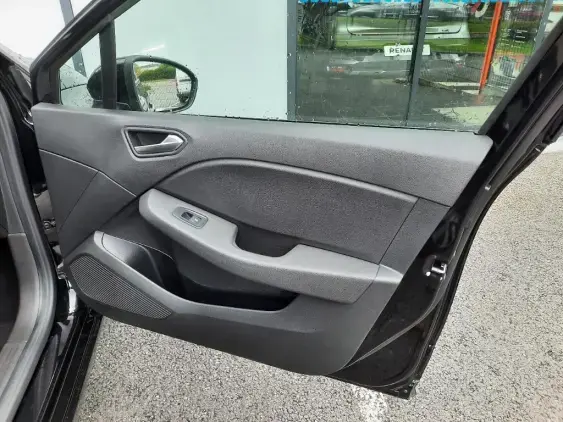 RENAULT CLIO V - voiture d'occasion - Photo 18