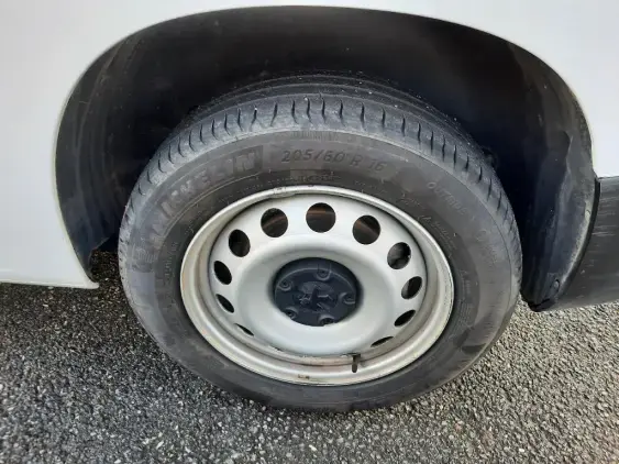 PEUGEOT PARTNER III - voiture d'occasion - Photo 21