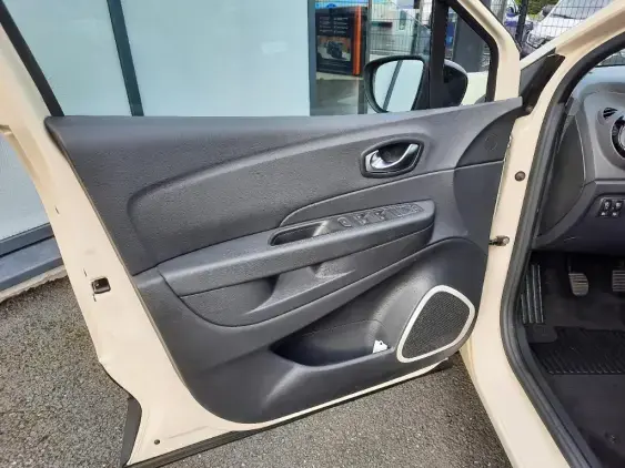 RENAULT CAPTUR - voiture d'occasion - Photo 17