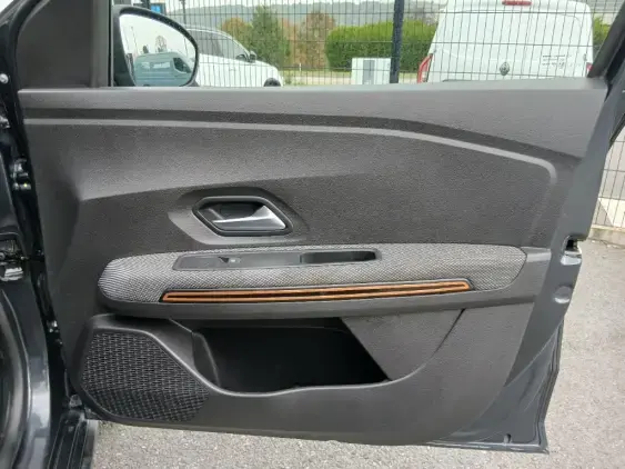 DACIA SANDERO III - voiture d'occasion - Photo 18