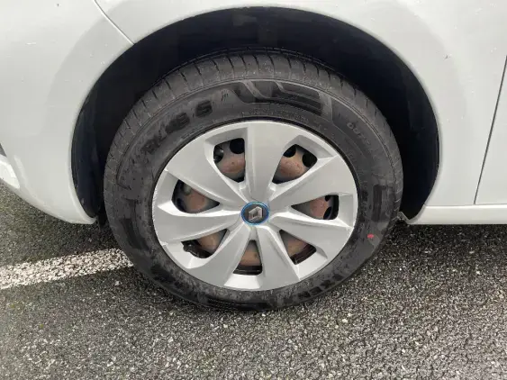 RENAULT ZOE - voiture d'occasion - Photo 23