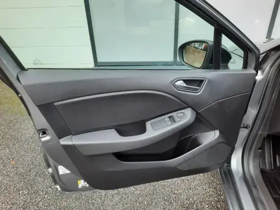 RENAULT CLIO V - voiture d'occasion - Photo 17