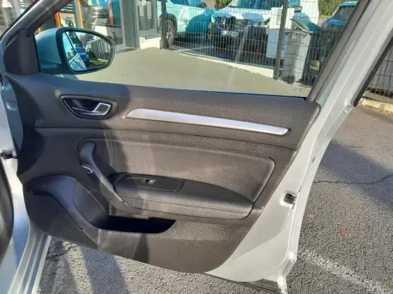 RENAULT MEGANE ESTATE IV - voiture d'occasion - Photo 18