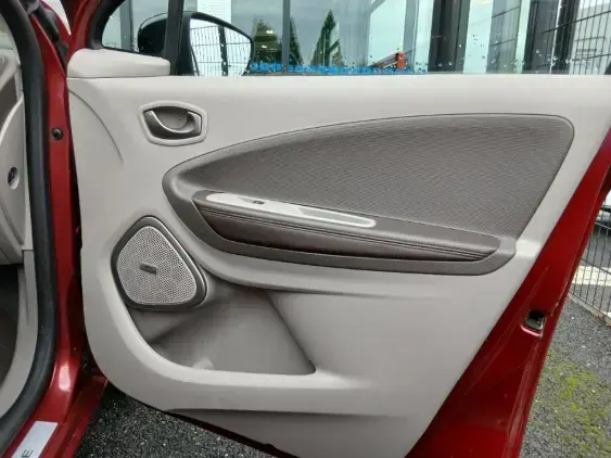 RENAULT ZOE - voiture d'occasion - Photo 18