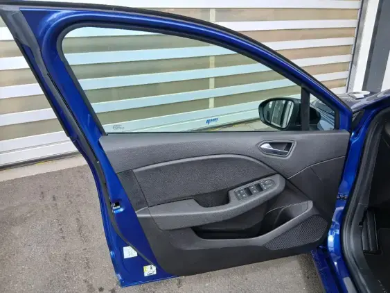 RENAULT CLIO V - voiture d'occasion - Photo 19