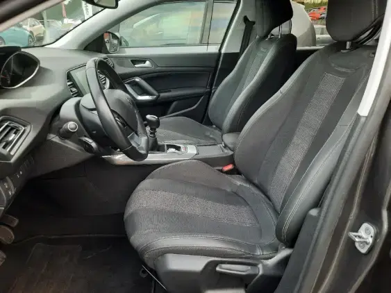 PEUGEOT 308 II - voiture d'occasion - Photo 16