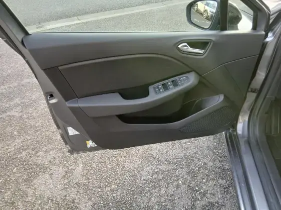 RENAULT CLIO V - voiture d'occasion - Photo 19