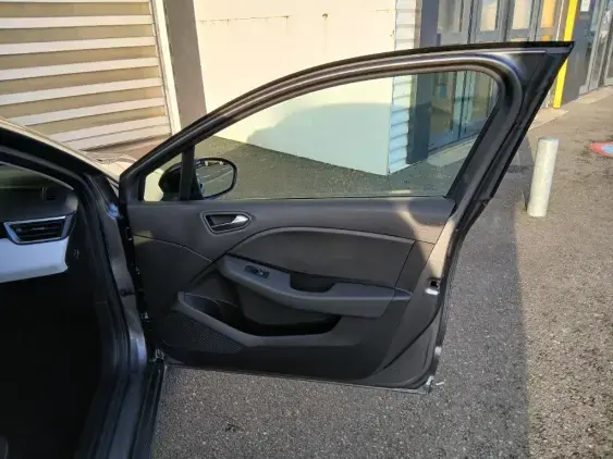 RENAULT CLIO V - voiture d'occasion - Photo 20