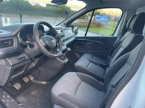 RENAULT TRAFIC FG III - voiture d'occasion - Photo 18