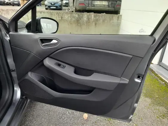 RENAULT CLIO V - voiture d'occasion - Photo 18