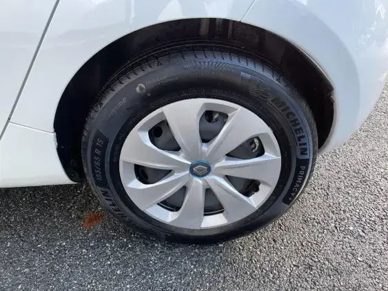 RENAULT ZOE - voiture d'occasion - Photo 24