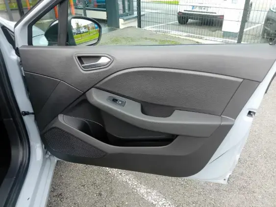 RENAULT CLIO V - voiture d'occasion - Photo 18