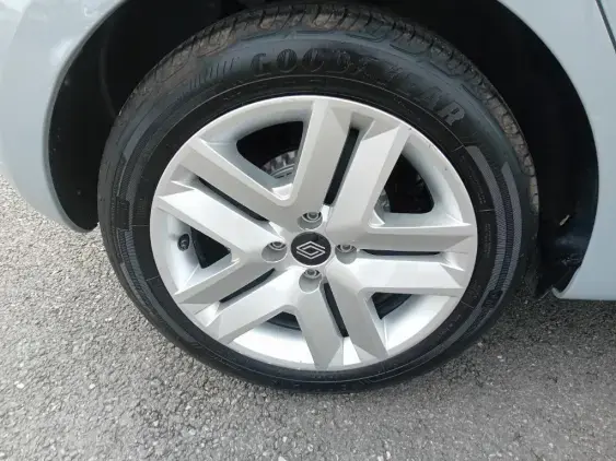 RENAULT CLIO V - voiture d'occasion - Photo 22