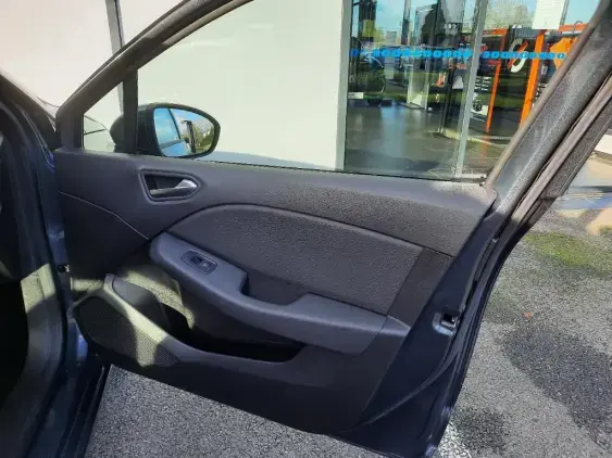 RENAULT CLIO V - voiture d'occasion - Photo 18