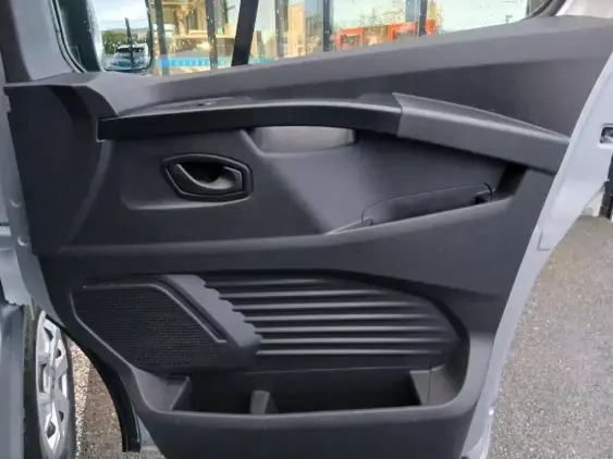 RENAULT TRAFIC III - voiture d'occasion - Photo 18