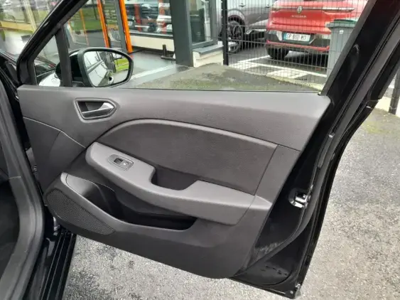 RENAULT CLIO V - voiture d'occasion - Photo 18