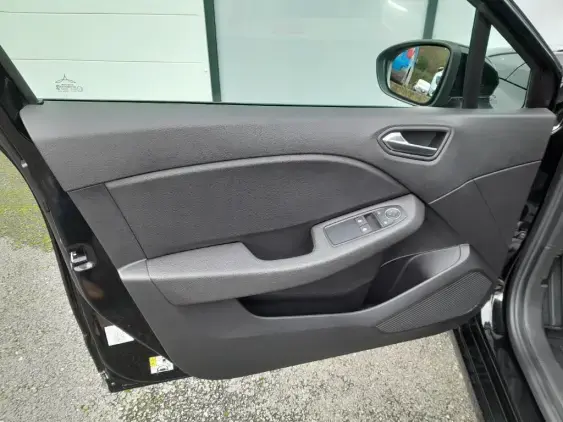 RENAULT CLIO V - voiture d'occasion - Photo 17