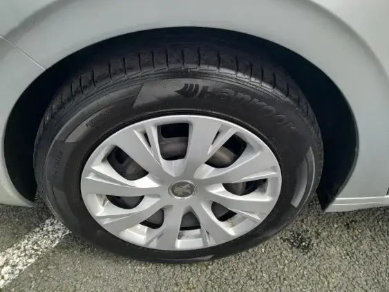 PEUGEOT 208 - voiture d'occasion - Photo 20