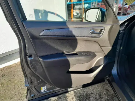 RENAULT ARKANA - voiture d'occasion - Photo 17