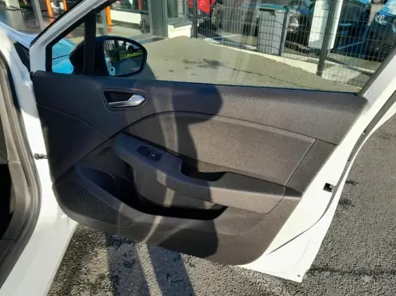 RENAULT CLIO V - voiture d'occasion - Photo 18