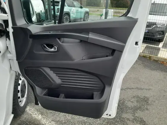 RENAULT TRAFIC FG III - voiture d'occasion - Photo 18