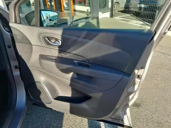 RENAULT CAPTUR - voiture d'occasion - Photo 18