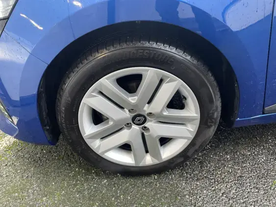 RENAULT CLIO V - voiture d'occasion - Photo 23