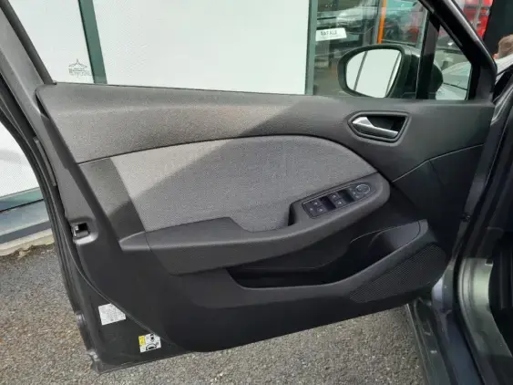 RENAULT CLIO V - voiture d'occasion - Photo 17