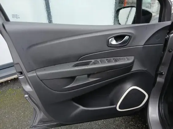 RENAULT CAPTUR - voiture d'occasion - Photo 18