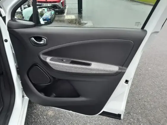RENAULT ZOE - voiture d'occasion - Photo 18