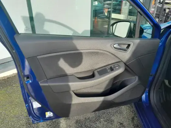 RENAULT CLIO V - voiture d'occasion - Photo 17