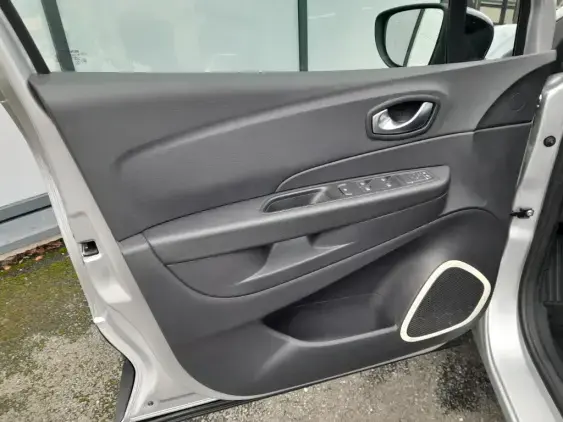 RENAULT CAPTUR - voiture d'occasion - Photo 17