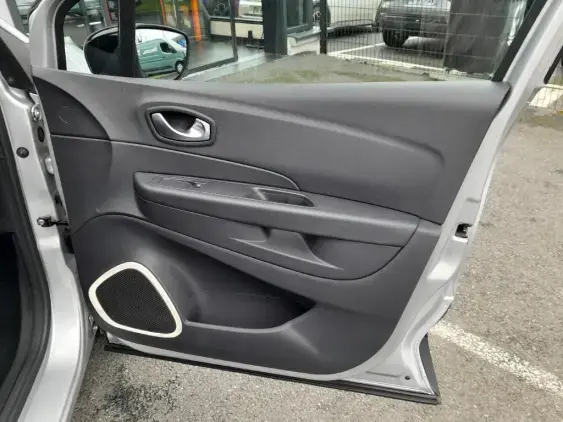 RENAULT CAPTUR - voiture d'occasion - Photo 18