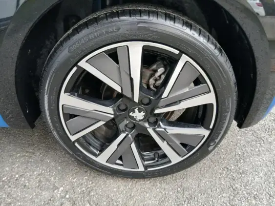 PEUGEOT 208 BUSINESS R II - voiture d'occasion - Photo 21