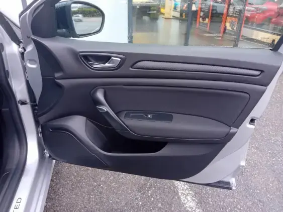 RENAULT MEGANE IV - voiture d'occasion - Photo 19