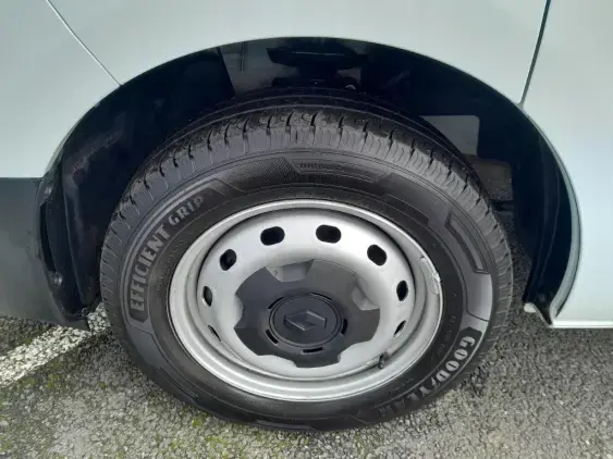 RENAULT TRAFIC FG III - voiture d'occasion - Photo 20