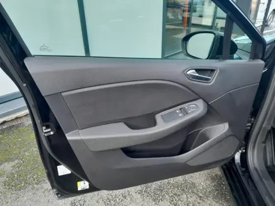 RENAULT CLIO V - voiture d'occasion - Photo 17