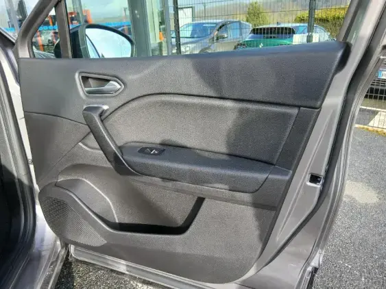 RENAULT CAPTUR II - voiture d'occasion - Photo 19