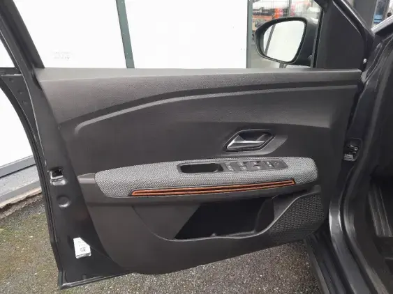 DACIA SANDERO III - voiture d'occasion - Photo 17