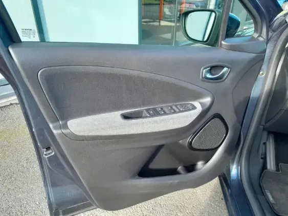 RENAULT ZOE - voiture d'occasion - Photo 17