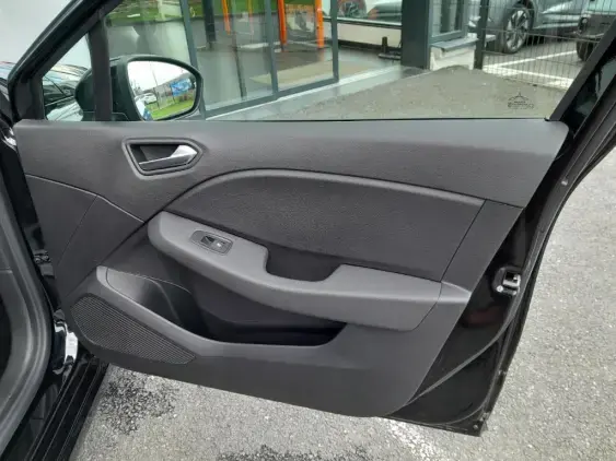 RENAULT CLIO V - voiture d'occasion - Photo 18