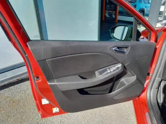 RENAULT CLIO V - voiture d'occasion - Photo 17