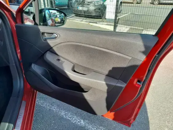 RENAULT CLIO V - voiture d'occasion - Photo 18