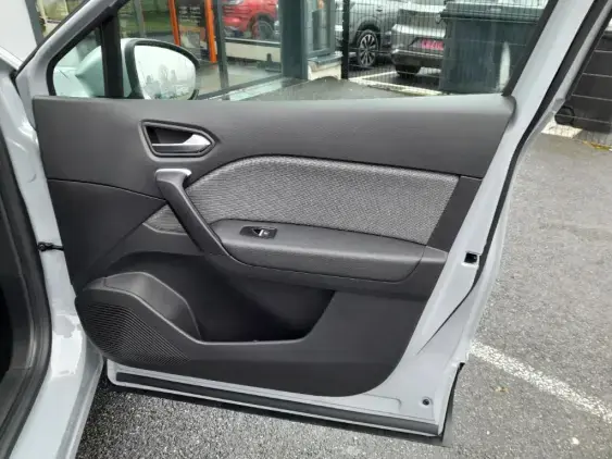 RENAULT CAPTUR II - voiture d'occasion - Photo 18