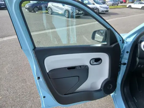 RENAULT TWINGO III - voiture d'occasion - Photo 16