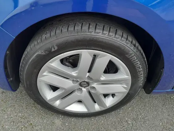 RENAULT CLIO V - voiture d'occasion - Photo 20