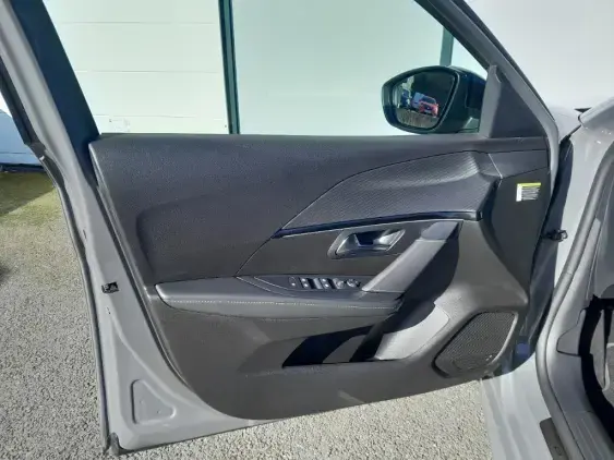 PEUGEOT 208 ELECTRIQUE II - voiture d'occasion - Photo 17