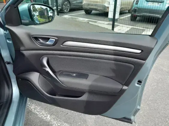 RENAULT MEGANE IV - voiture d'occasion - Photo 18